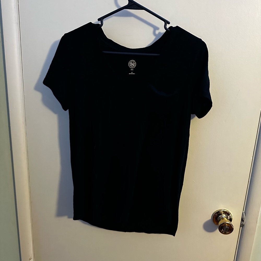 Black tee with pocket